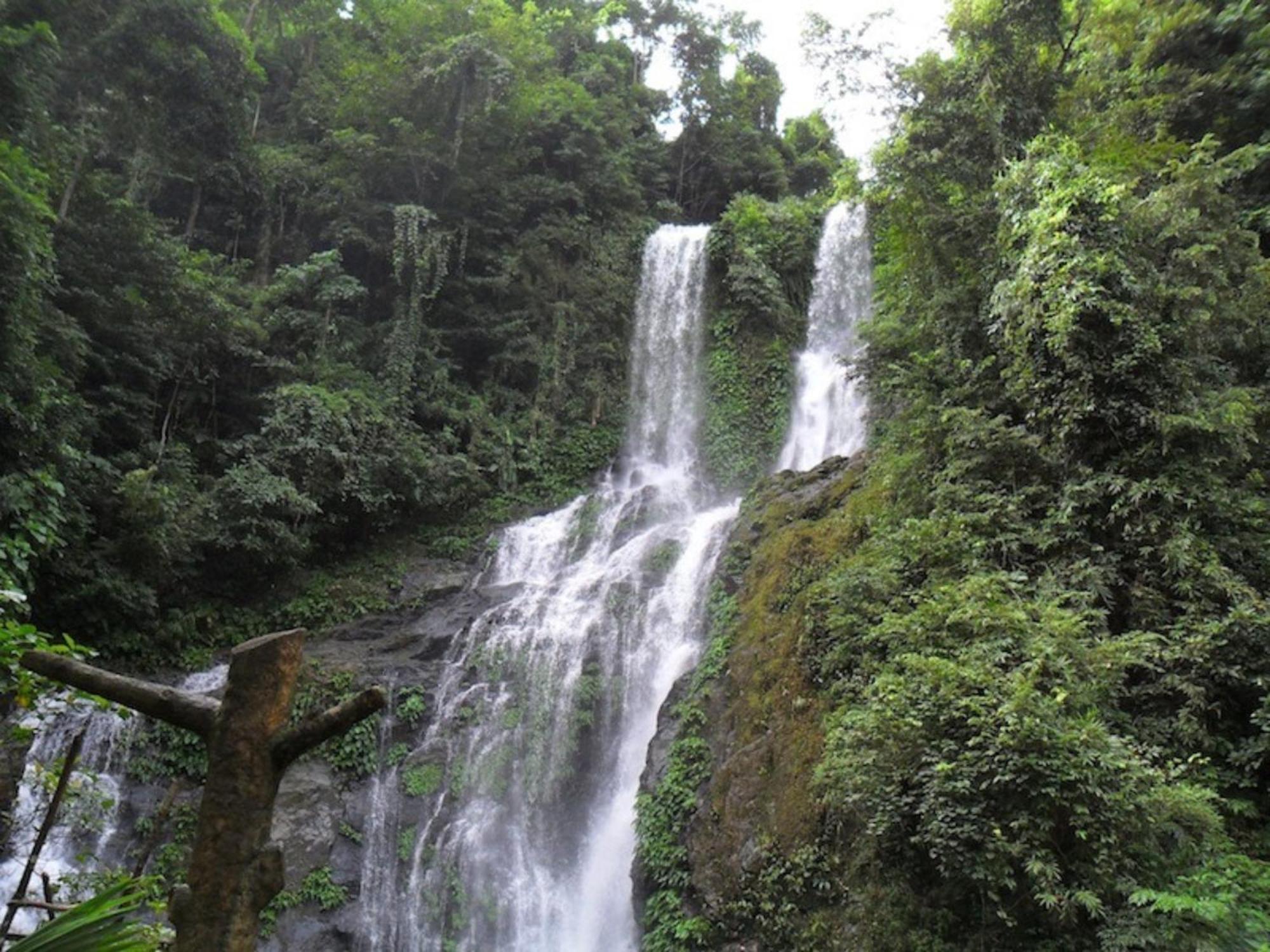 บัดลาดซ์ บีช แอนด์ ไดฟ์ รีสอร์ต Hotel ปูแอร์โตกาเลรา ภายนอก รูปภาพ