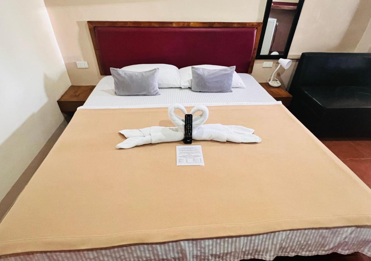 บัดลาดซ์ บีช แอนด์ ไดฟ์ รีสอร์ต Hotel ปูแอร์โตกาเลรา ภายนอก รูปภาพ